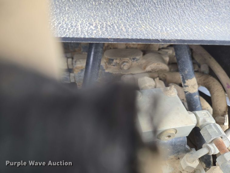 image for item EC4215 2007 Caterpillar TL1055 telehandler