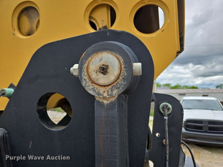 image for item EC4215 2007 Caterpillar TL1055 telehandler