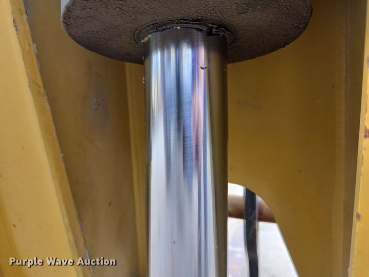 image for item EC4215 2007 Caterpillar TL1055 telehandler