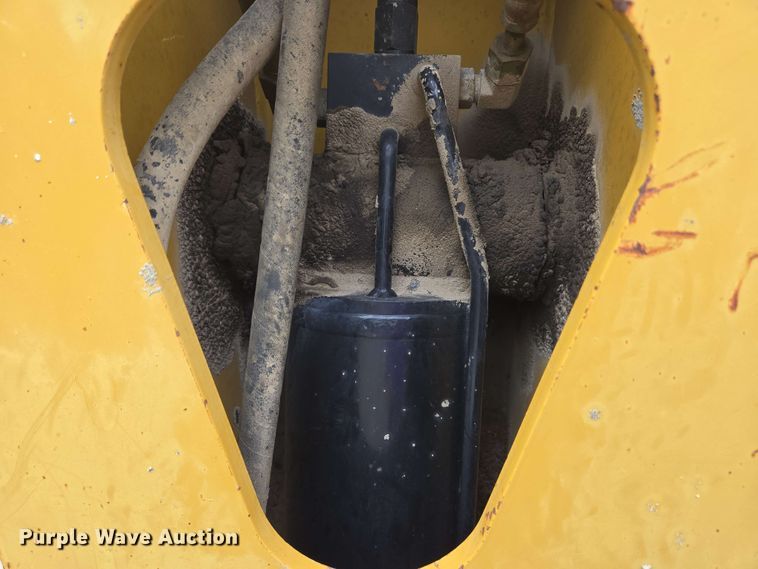 image for item EC4215 2007 Caterpillar TL1055 telehandler