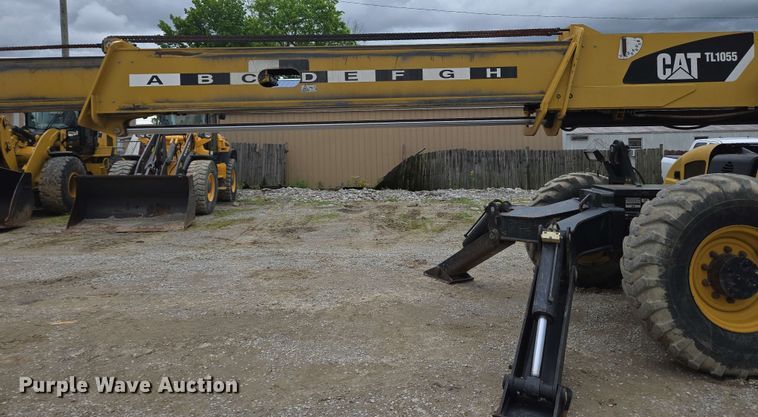 image for item EC4215 2007 Caterpillar TL1055 telehandler