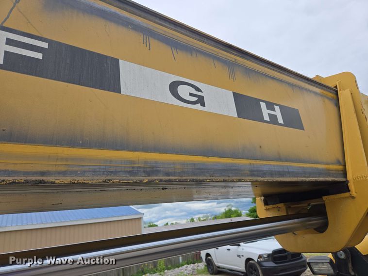 image for item EC4215 2007 Caterpillar TL1055 telehandler