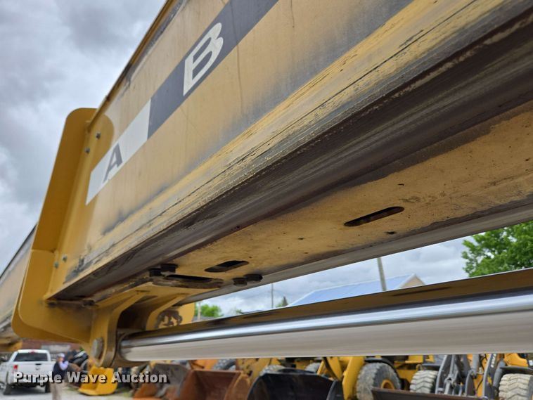 image for item EC4215 2007 Caterpillar TL1055 telehandler