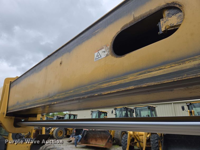 image for item EC4215 2007 Caterpillar TL1055 telehandler