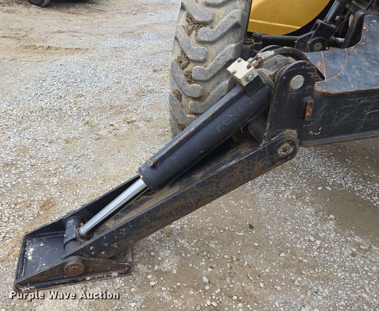 image for item EC4215 2007 Caterpillar TL1055 telehandler