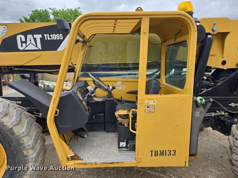 image for item EC4215 2007 Caterpillar TL1055 telehandler