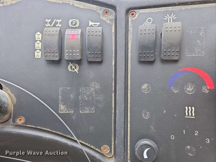 image for item EC4215 2007 Caterpillar TL1055 telehandler