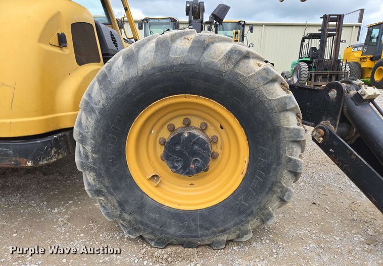 image for item EC4215 2007 Caterpillar TL1055 telehandler