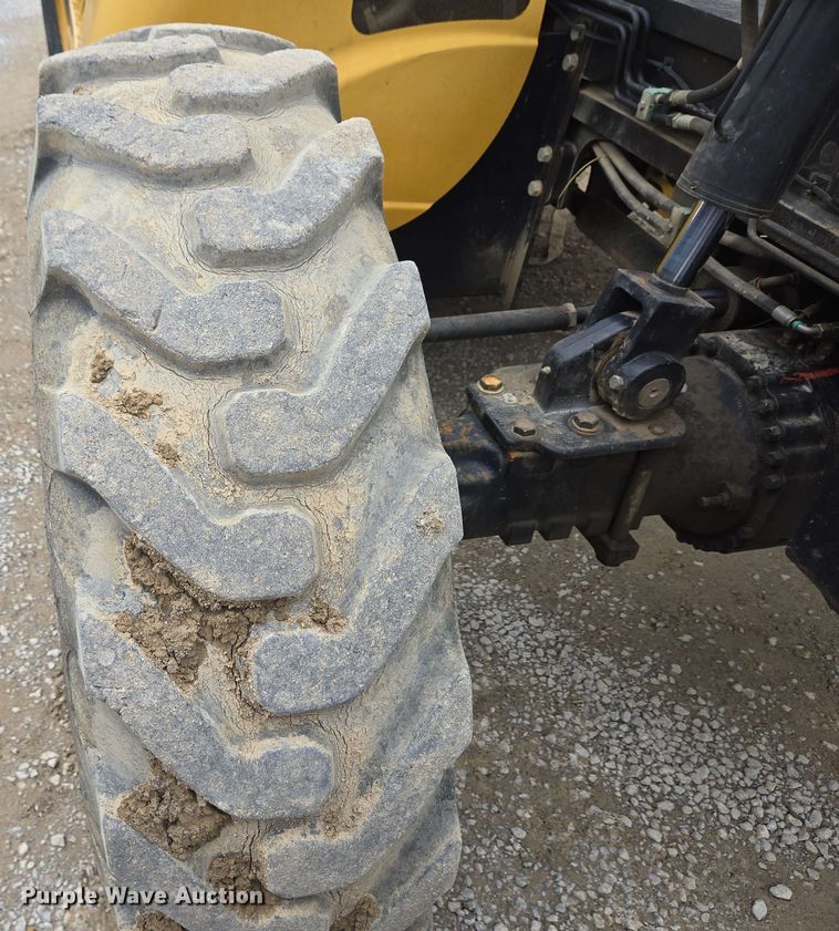 image for item EC4215 2007 Caterpillar TL1055 telehandler