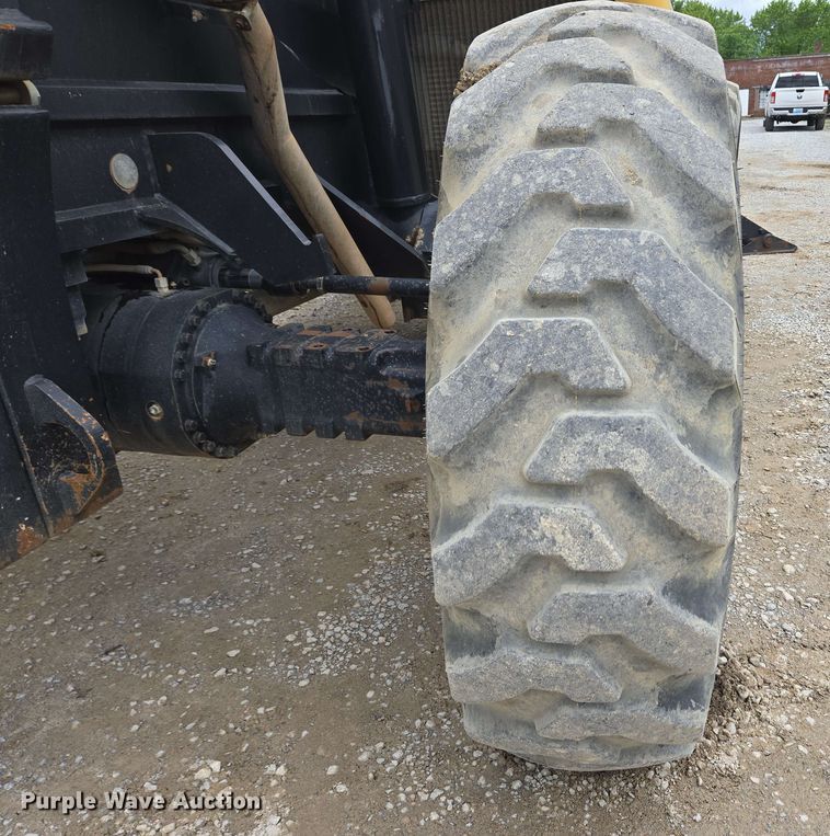 image for item EC4215 2007 Caterpillar TL1055 telehandler