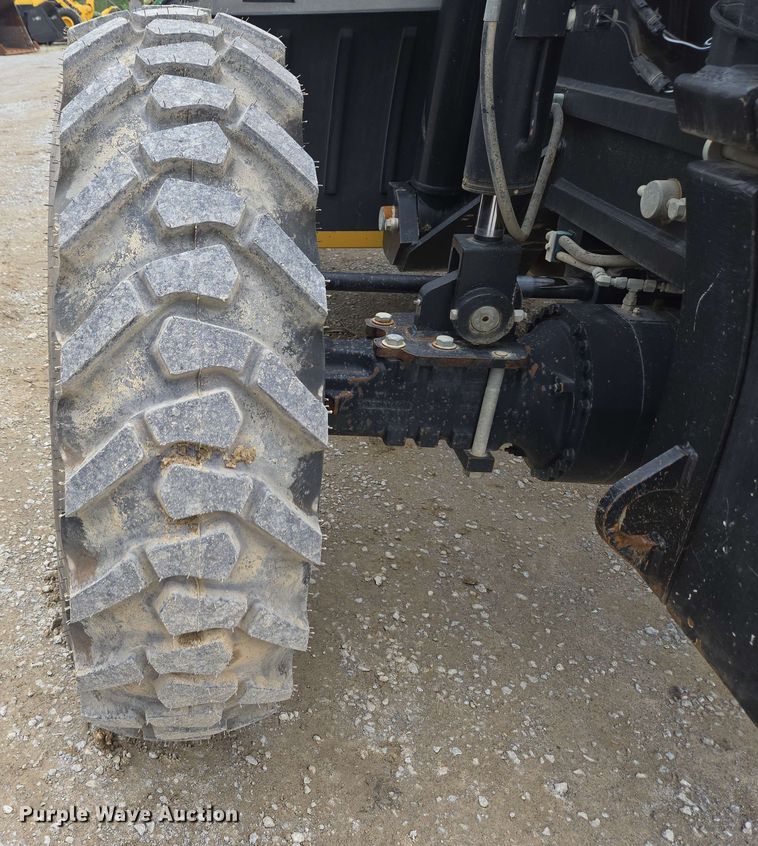 image for item EC4215 2007 Caterpillar TL1055 telehandler