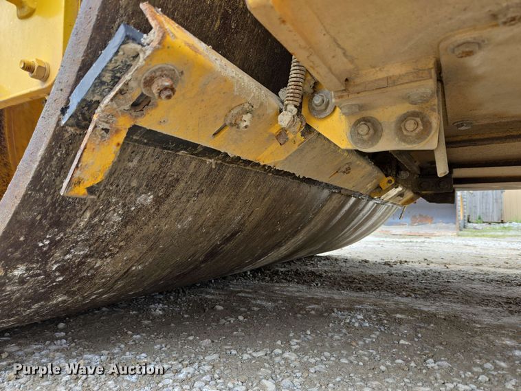 image for item EC4216 2019 Sakai SW884 double drum vibratory roller