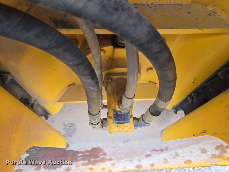 image for item EC4216 2019 Sakai SW884 double drum vibratory roller