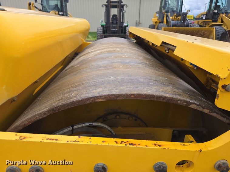 image for item EC4216 2019 Sakai SW884 double drum vibratory roller