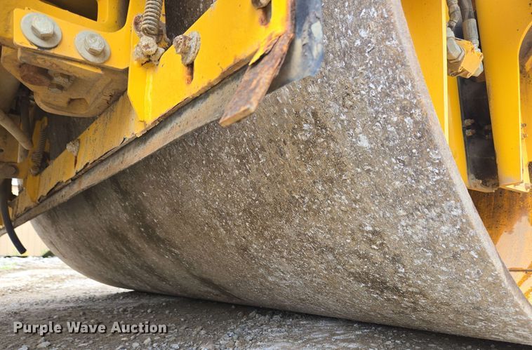 image for item EC4216 2019 Sakai SW884 double drum vibratory roller