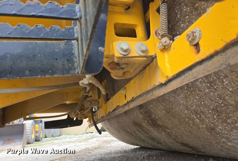 image for item EC4216 2019 Sakai SW884 double drum vibratory roller