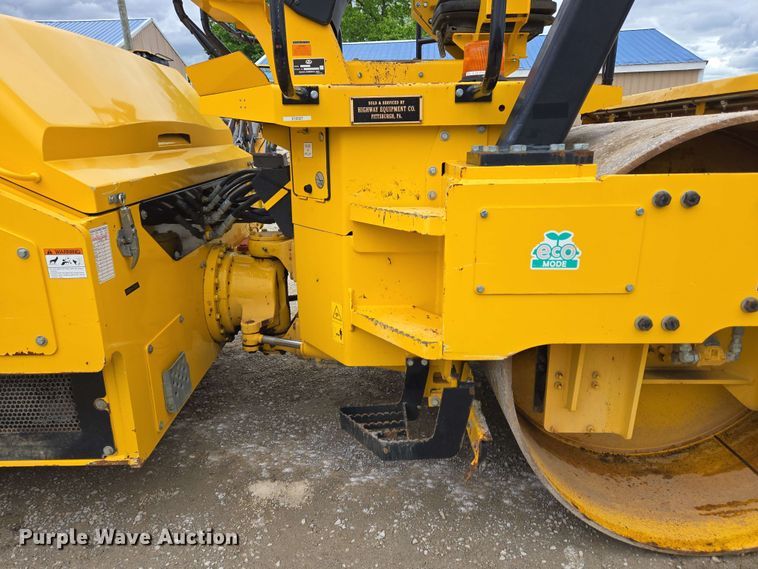 image for item EC4216 2019 Sakai SW884 double drum vibratory roller