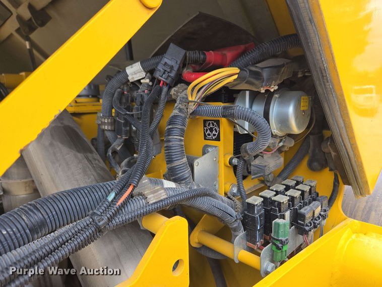 image for item EC4216 2019 Sakai SW884 double drum vibratory roller