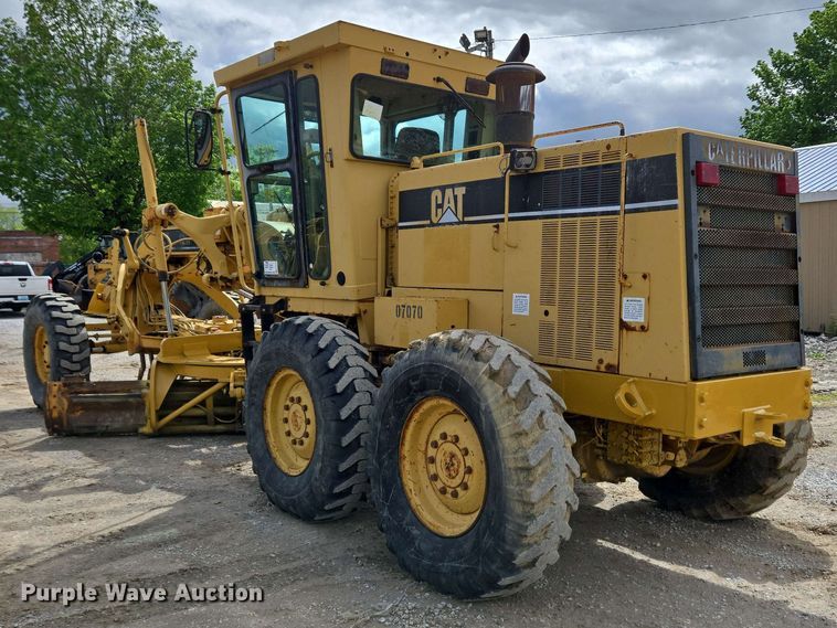 image for item EC4218 1997 Caterpillar 12H motor grader