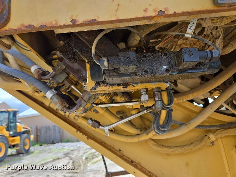 image for item EC4218 1997 Caterpillar 12H motor grader