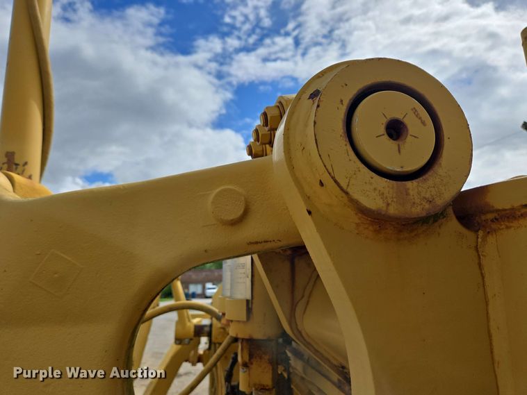 image for item EC4218 1997 Caterpillar 12H motor grader