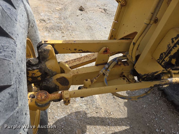 image for item EC4218 1997 Caterpillar 12H motor grader