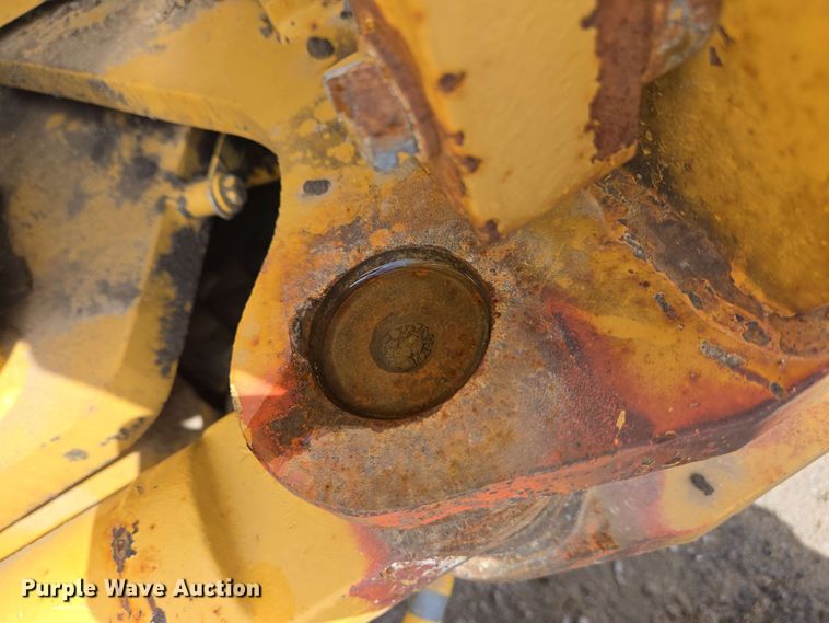 image for item EC4218 1997 Caterpillar 12H motor grader
