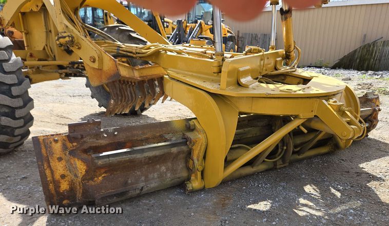 image for item EC4218 1997 Caterpillar 12H motor grader