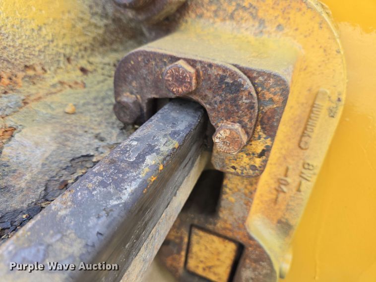 image for item EC4218 1997 Caterpillar 12H motor grader