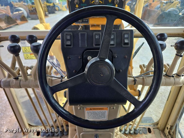 image for item EC4218 1997 Caterpillar 12H motor grader