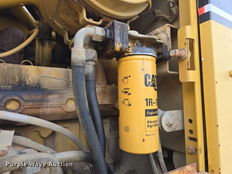 image for item EC4218 1997 Caterpillar 12H motor grader