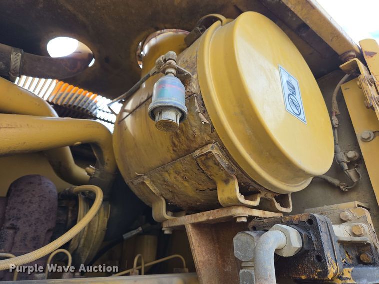 image for item EC4218 1997 Caterpillar 12H motor grader