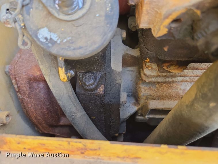 image for item EC4218 1997 Caterpillar 12H motor grader