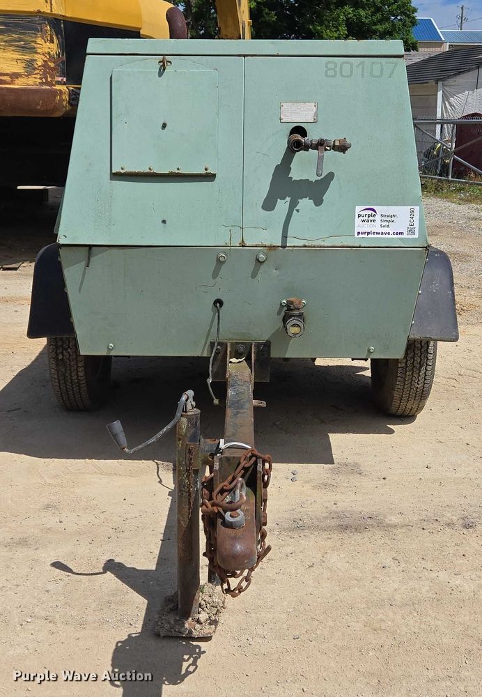 image for item EC4260 Sullair 185DPQJD air compressor