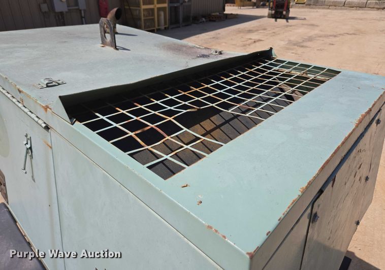 image for item EC4260 Sullair 185DPQJD air compressor