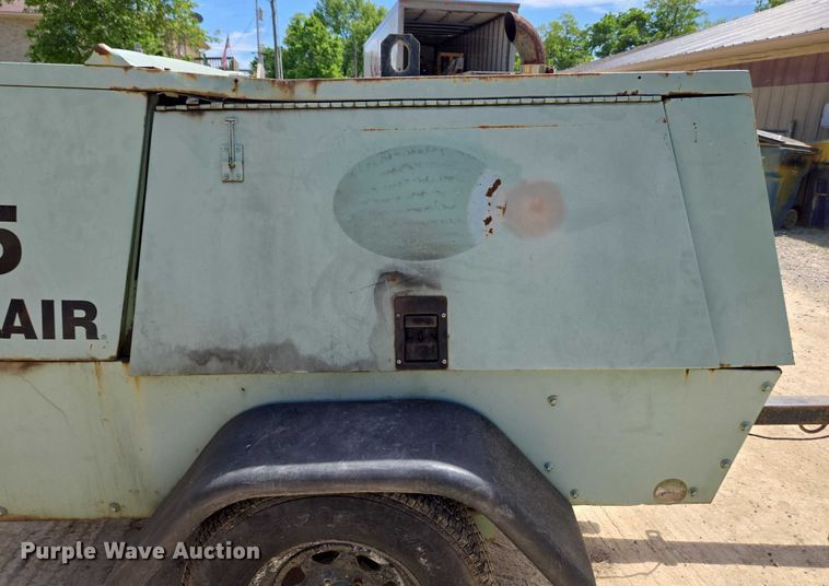 image for item EC4260 Sullair 185DPQJD air compressor