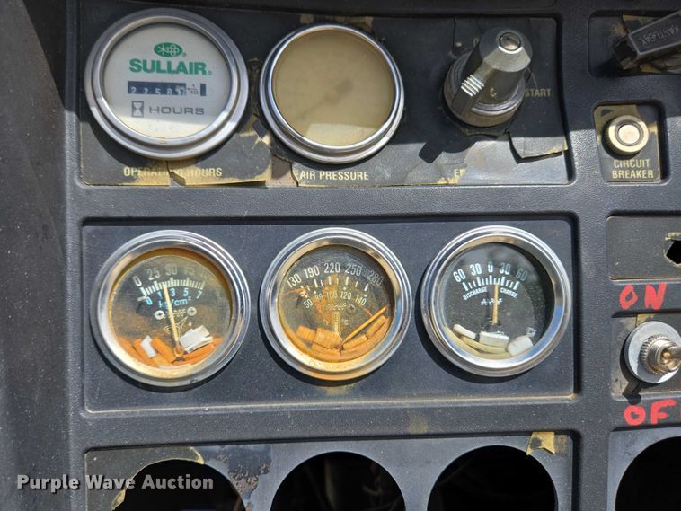 image for item EC4260 Sullair 185DPQJD air compressor