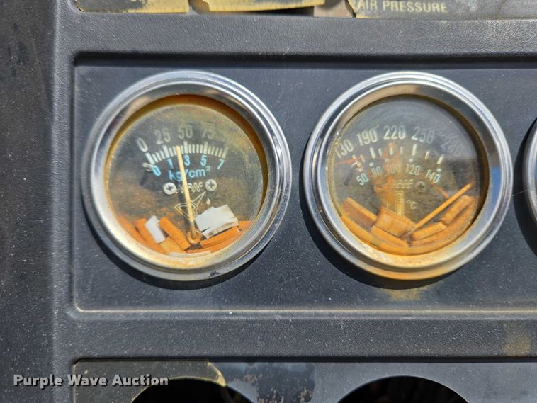 image for item EC4260 Sullair 185DPQJD air compressor