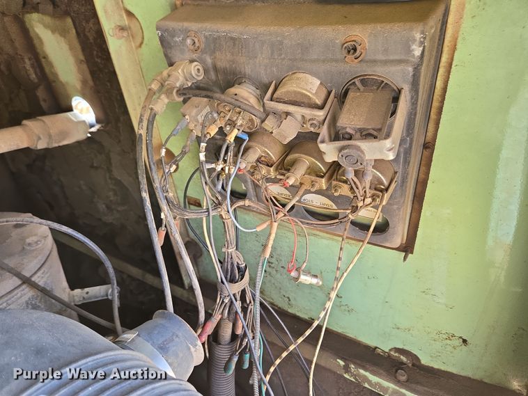 image for item EC4260 Sullair 185DPQJD air compressor