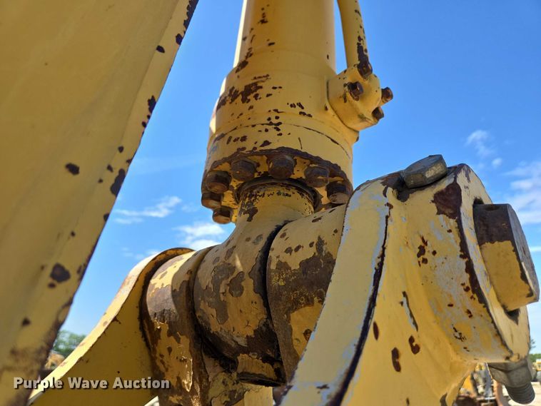 image for item EC4261 1996 Komatsu PC220LC excavator