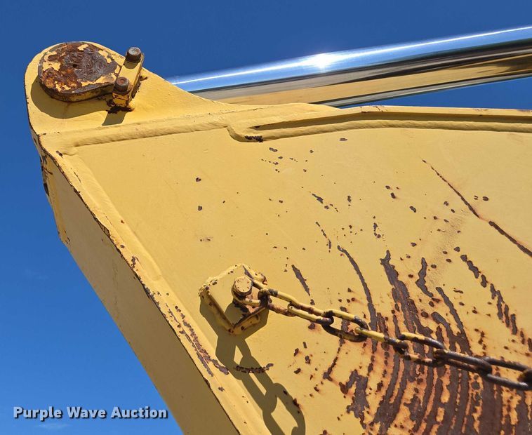 image for item EC4261 1996 Komatsu PC220LC excavator