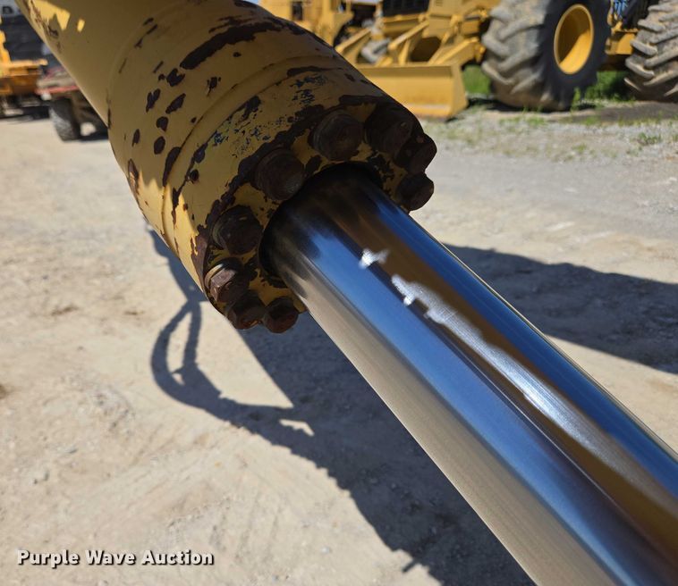 image for item EC4261 1996 Komatsu PC220LC excavator