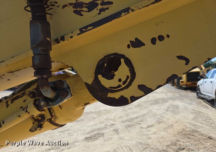 image for item EC4261 1996 Komatsu PC220LC excavator