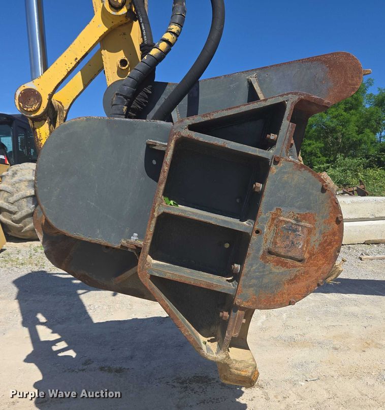 image for item EC4261 1996 Komatsu PC220LC excavator