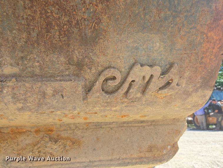 image for item EC4261 1996 Komatsu PC220LC excavator