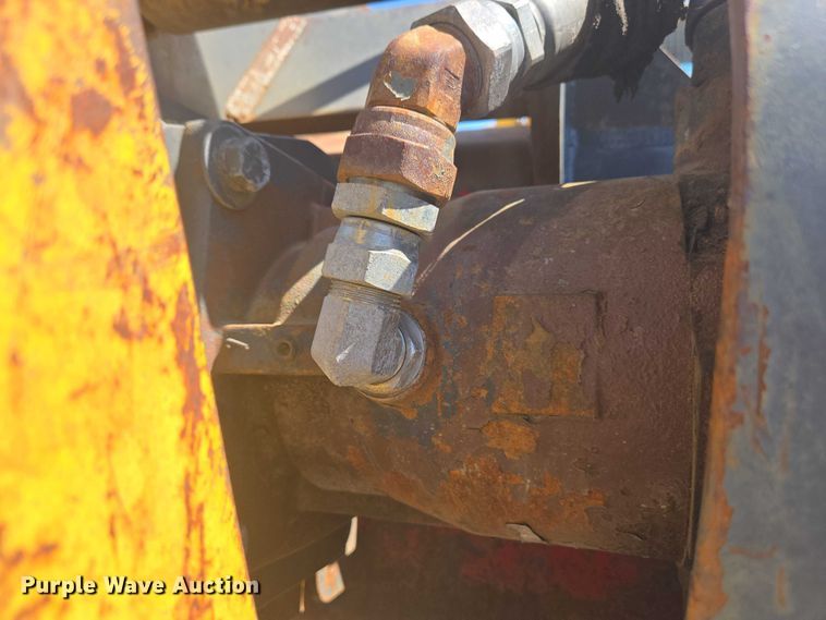 image for item EC4261 1996 Komatsu PC220LC excavator