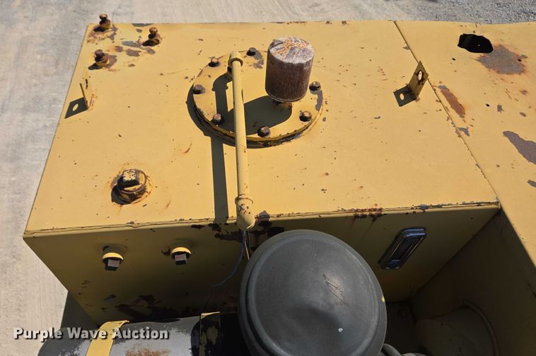 image for item EC4261 1996 Komatsu PC220LC excavator