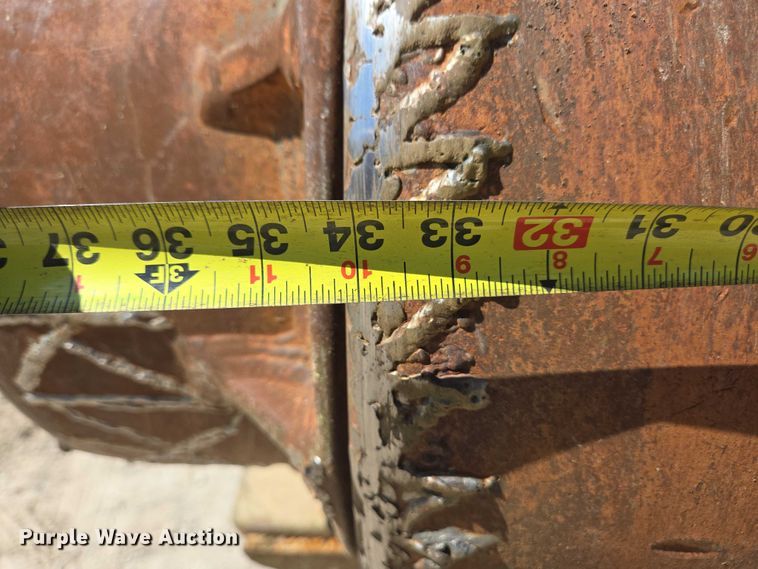 image for item EC4261 1996 Komatsu PC220LC excavator