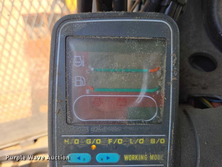 image for item EC4261 1996 Komatsu PC220LC excavator