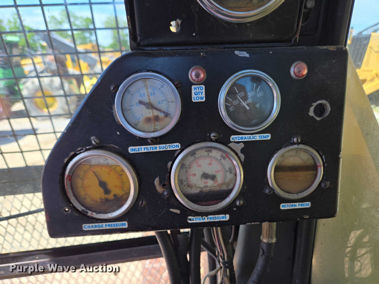 image for item EC4261 1996 Komatsu PC220LC excavator